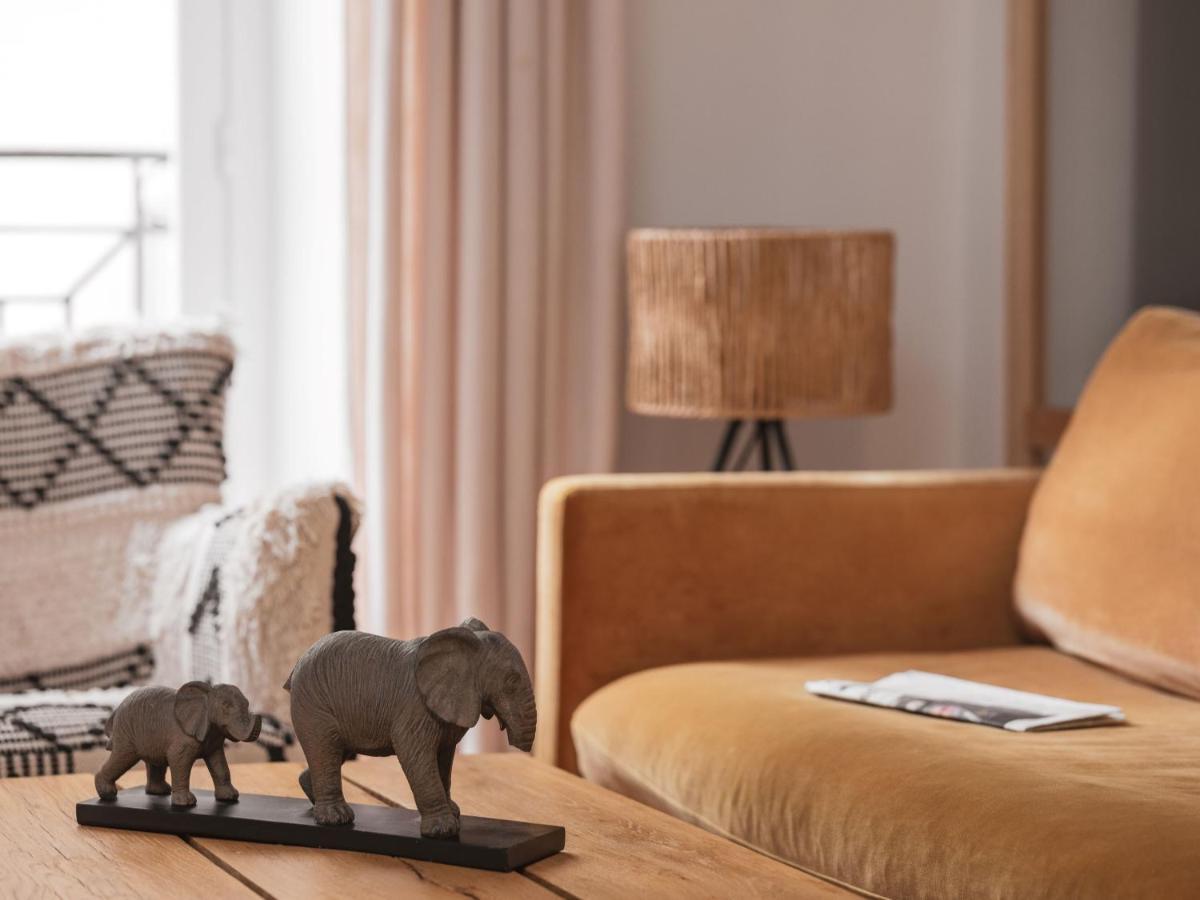 Appartements Place Royale - Maisons Du Monde Hotel & Suites Nantes Bagian luar foto